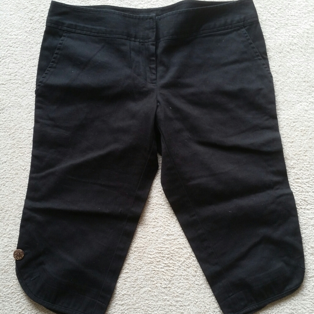 Charlotte russe black Capris size 9